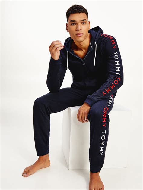 tommy hilfiger joggers men set.